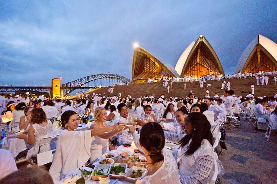 Dinner in white, Sydney